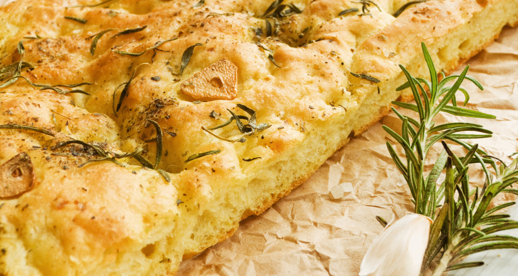 Focaccia: le mille varianti della Liguria spiegate con amore