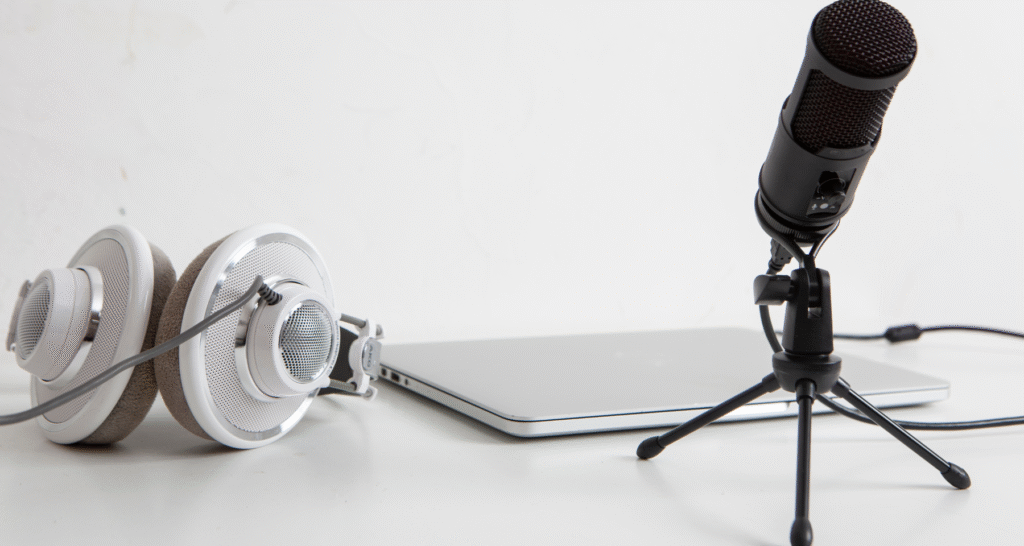 Podcast da viaggio: le storie da ascoltare on the road o sotto le stelle