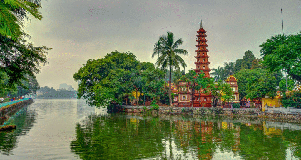 Famiglia dal Vietnam bloccata nella burocrazia: l'appello di Marco Sarli