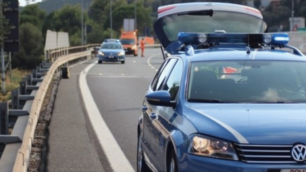 Scontro sulla A6 tra Altare e Savona un ferito grave, soccorso dall'elisoccorso