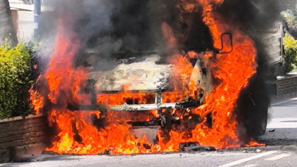 Taggia, camper distrutto da un incendio si indaga per atto doloso